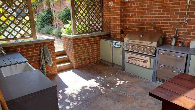 Outdoor Worktops: Transforming Gardens into Elegant Living Spaces